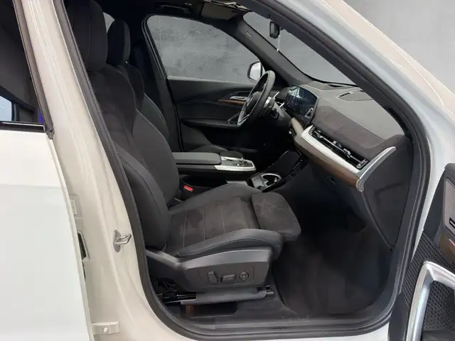 BMW X1 view 11