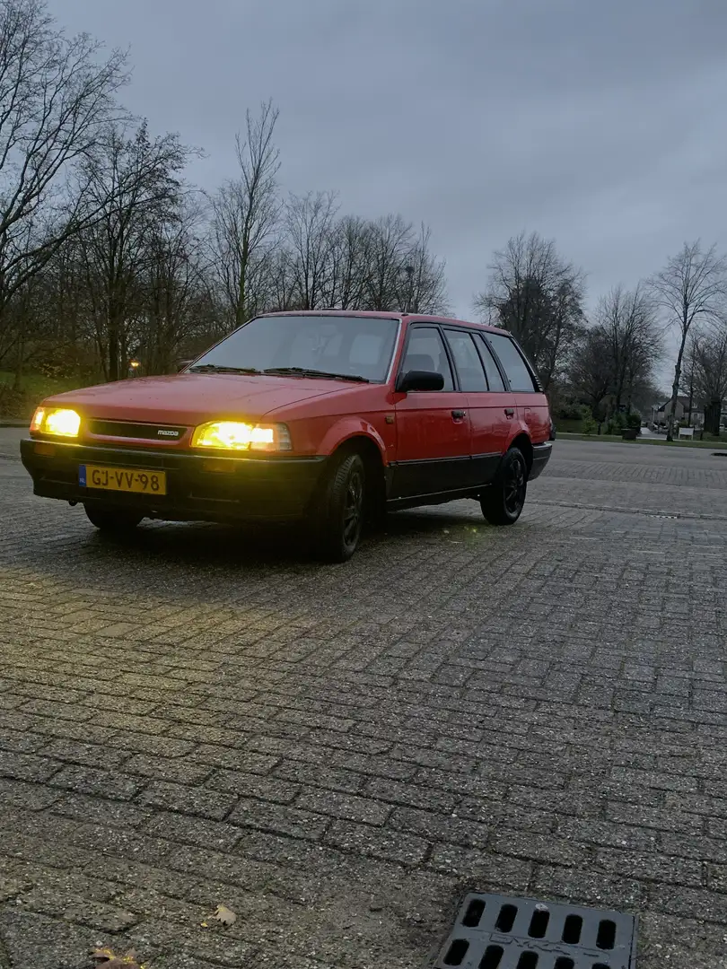 Mazda 323 Kombi GLX - 2