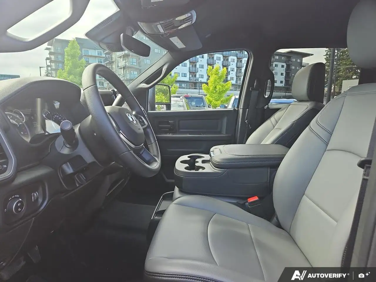 RAM 3500 снимка RAM 3500