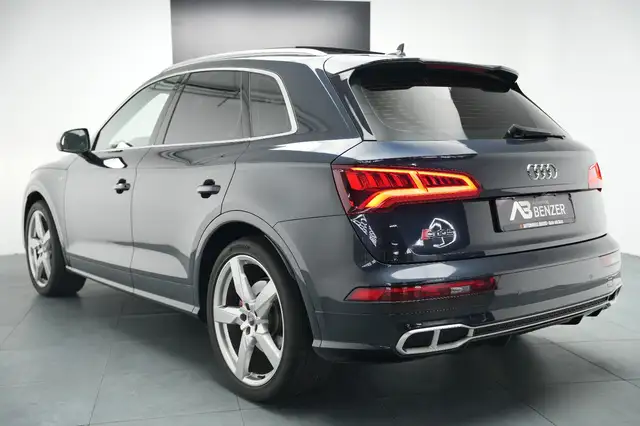Audi SQ5 view 7