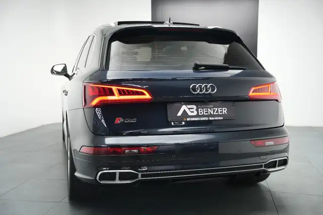 Audi SQ5 view 8