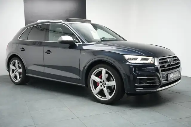 Audi SQ5 view 5