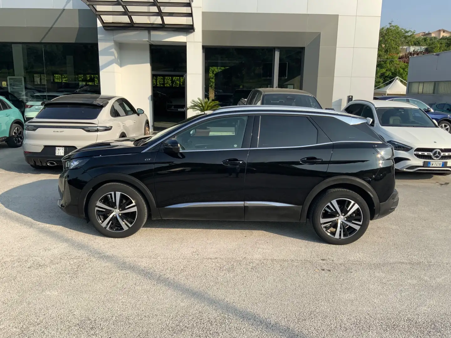 Peugeot 3008 BlueHDi 130 S&S EAT8 GT Zwart - 2