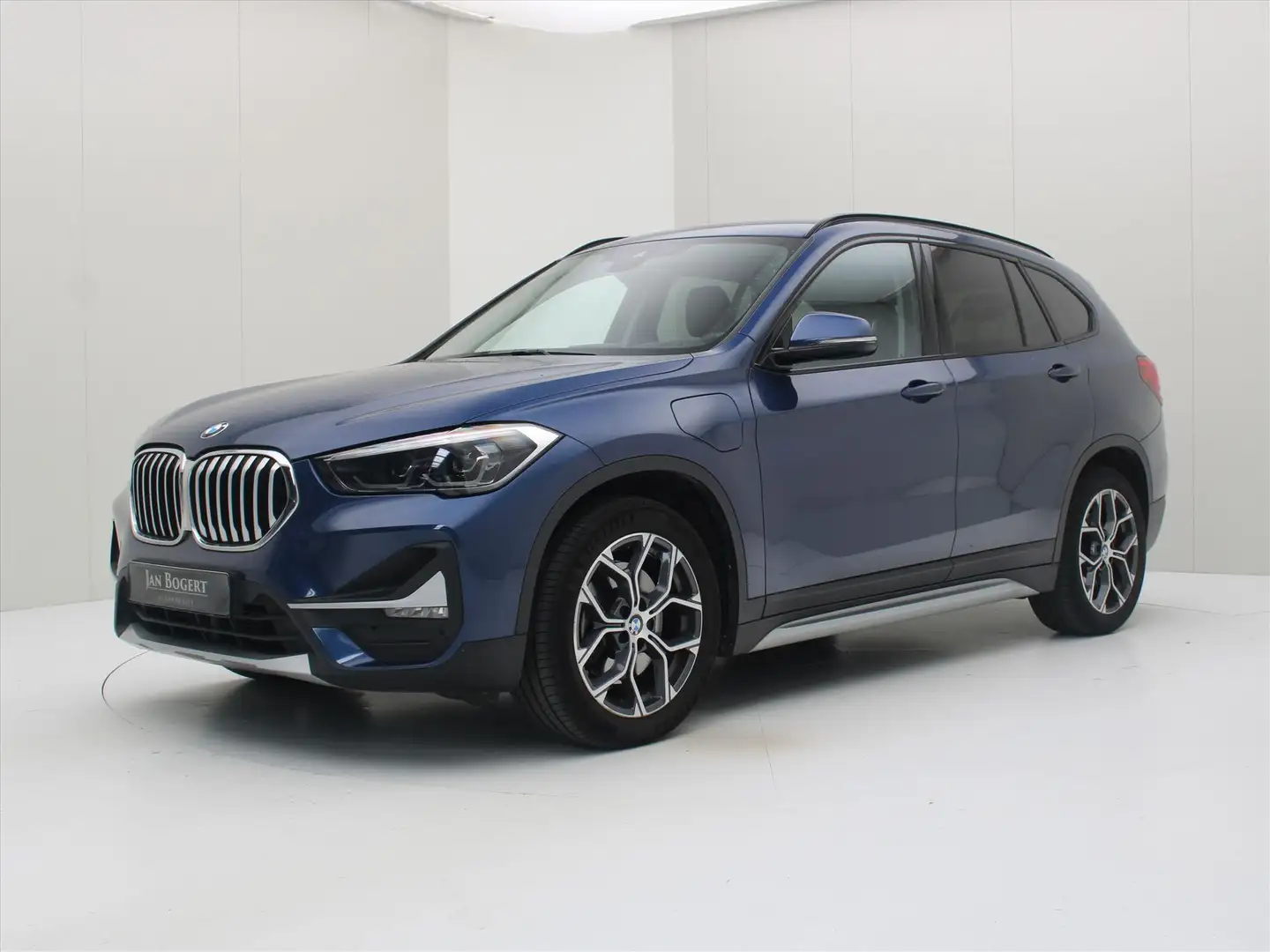BMW X1 xDrive25eA 2.0 220PK X Line Business Edition [ LED Bleu - 1