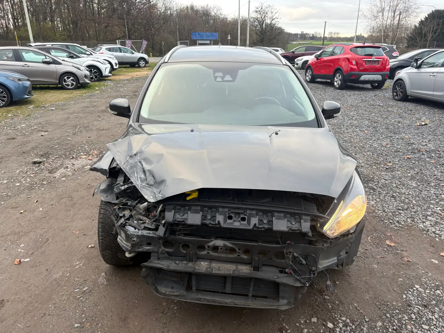 Ford Focus Focus 1.0 EcoBoost Accidenté Démarre Grau - 2