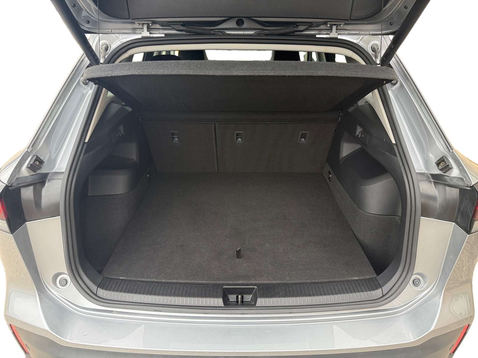 used 2026 Volkswagen Tiguan car, priced at $37,905