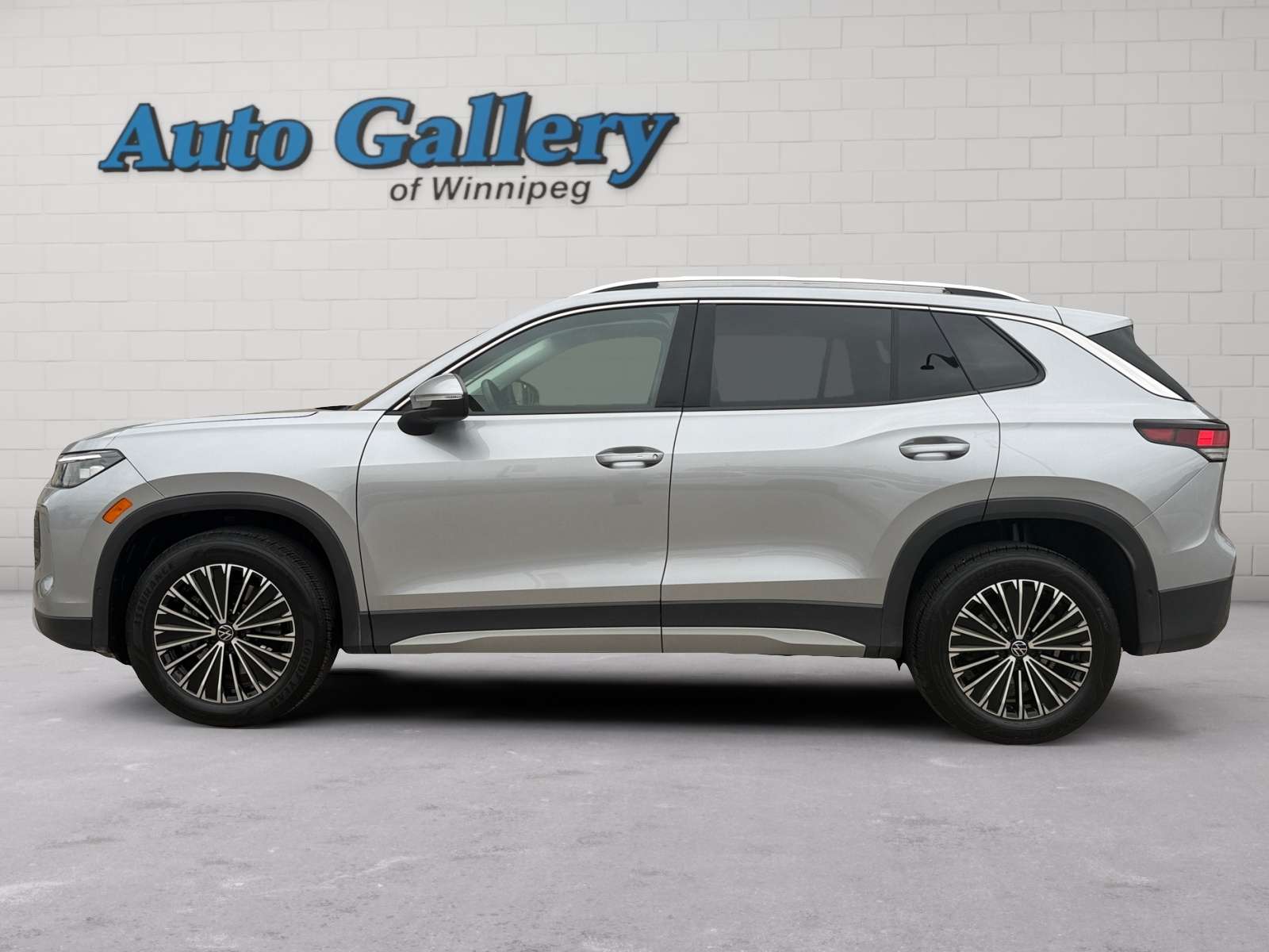 used 2026 Volkswagen Tiguan car, priced at $37,905