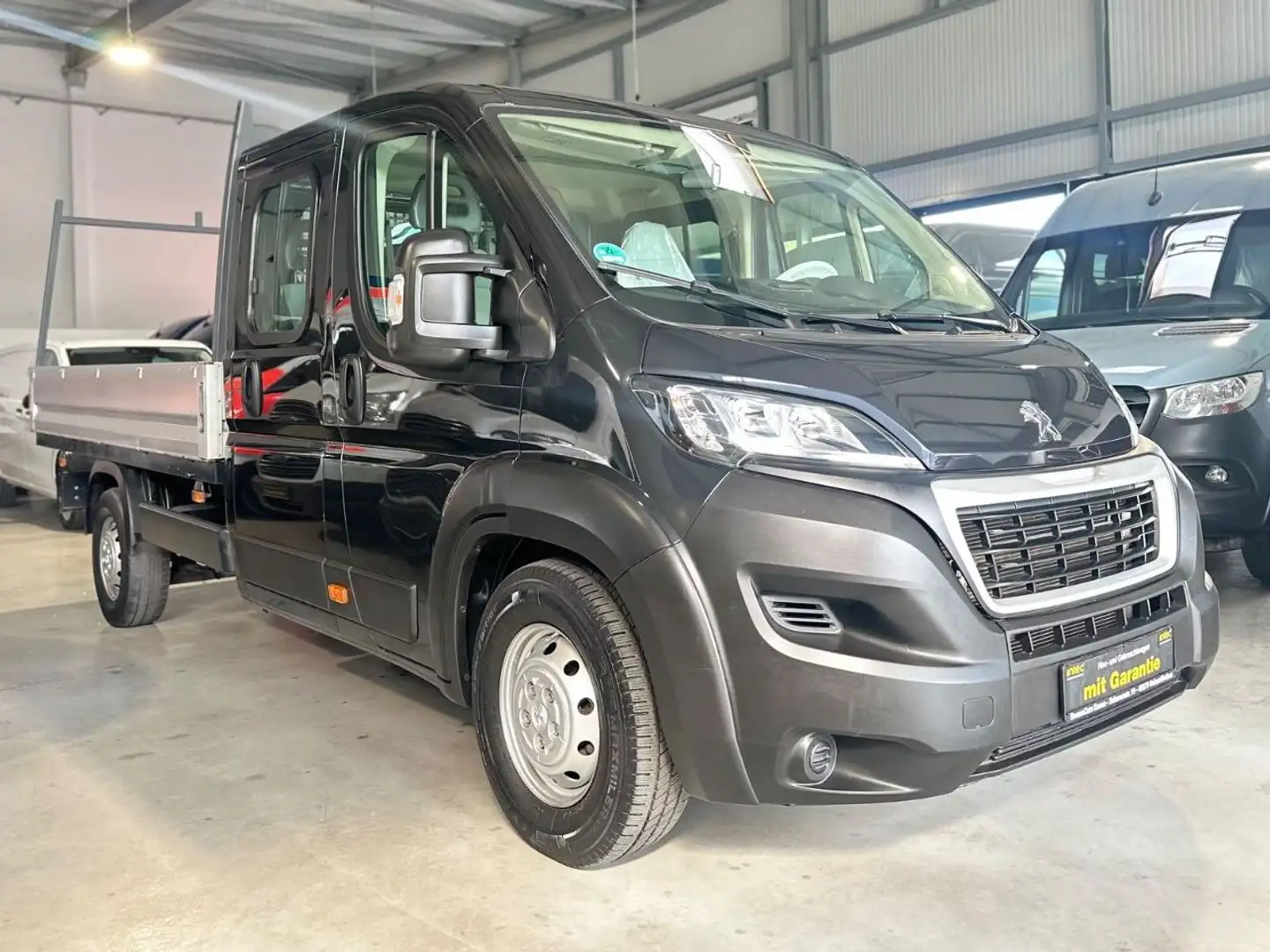 Peugeot Boxer MAXI Pritsche Doka. 435 L4 BlueH 130*KLIMA Grau - 1