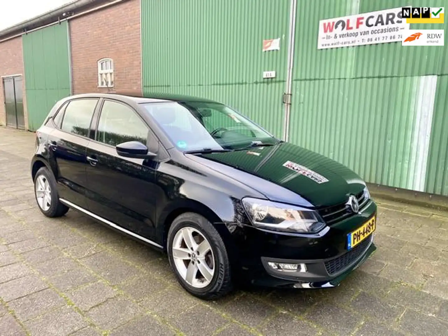 Volkswagen Polo 1.2 TSI Highline | Airco | APK | Nette Auto Zwart - 1