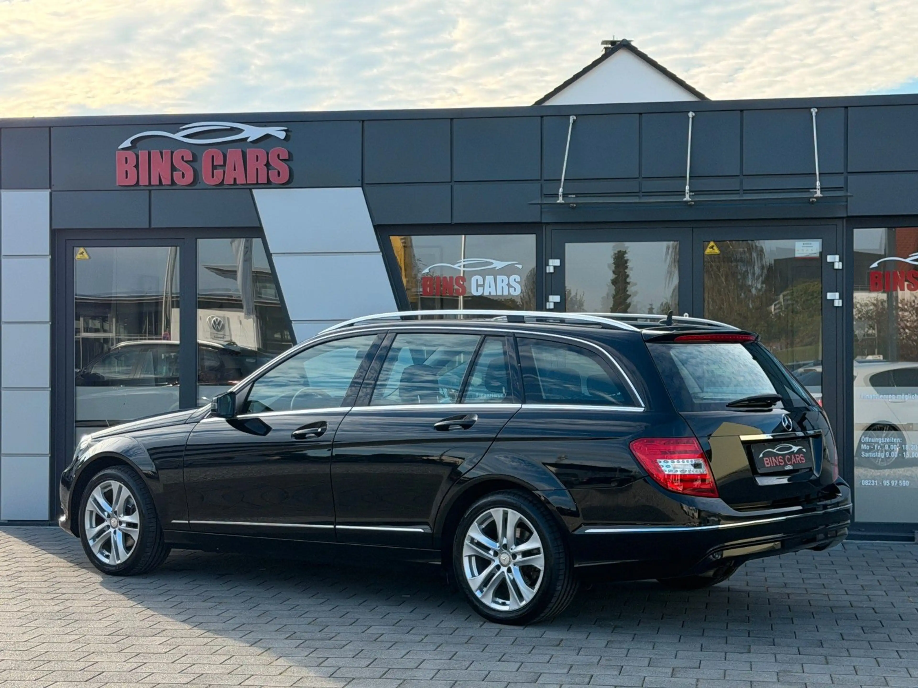 Mercedes-Benz C 180 CGI BlueEfficiency*Navi*AHK*2Hand*gepflegt — photo 12