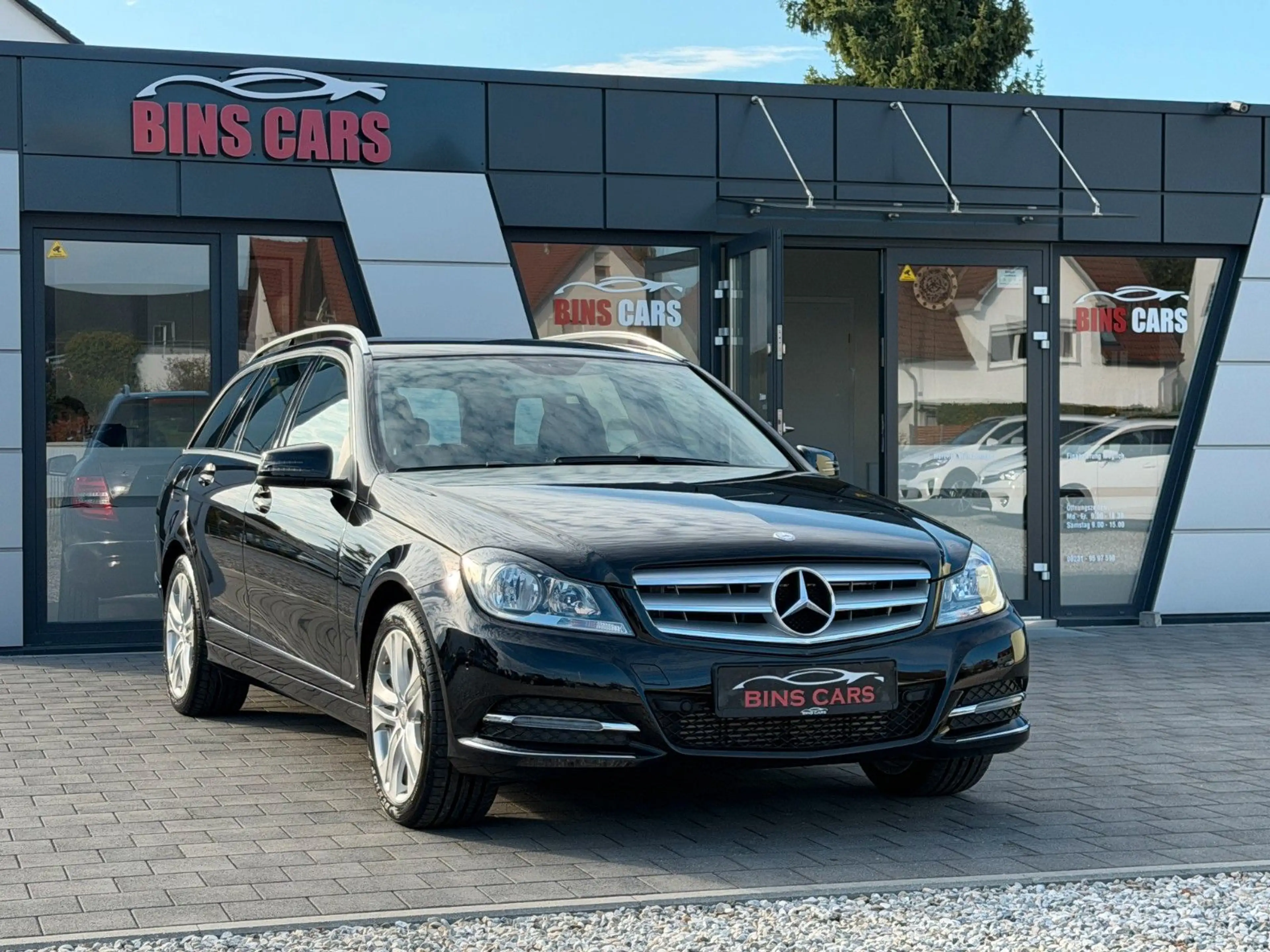 Mercedes-Benz C 180 CGI BlueEfficiency*Navi*AHK*2Hand*gepflegt — photo 5
