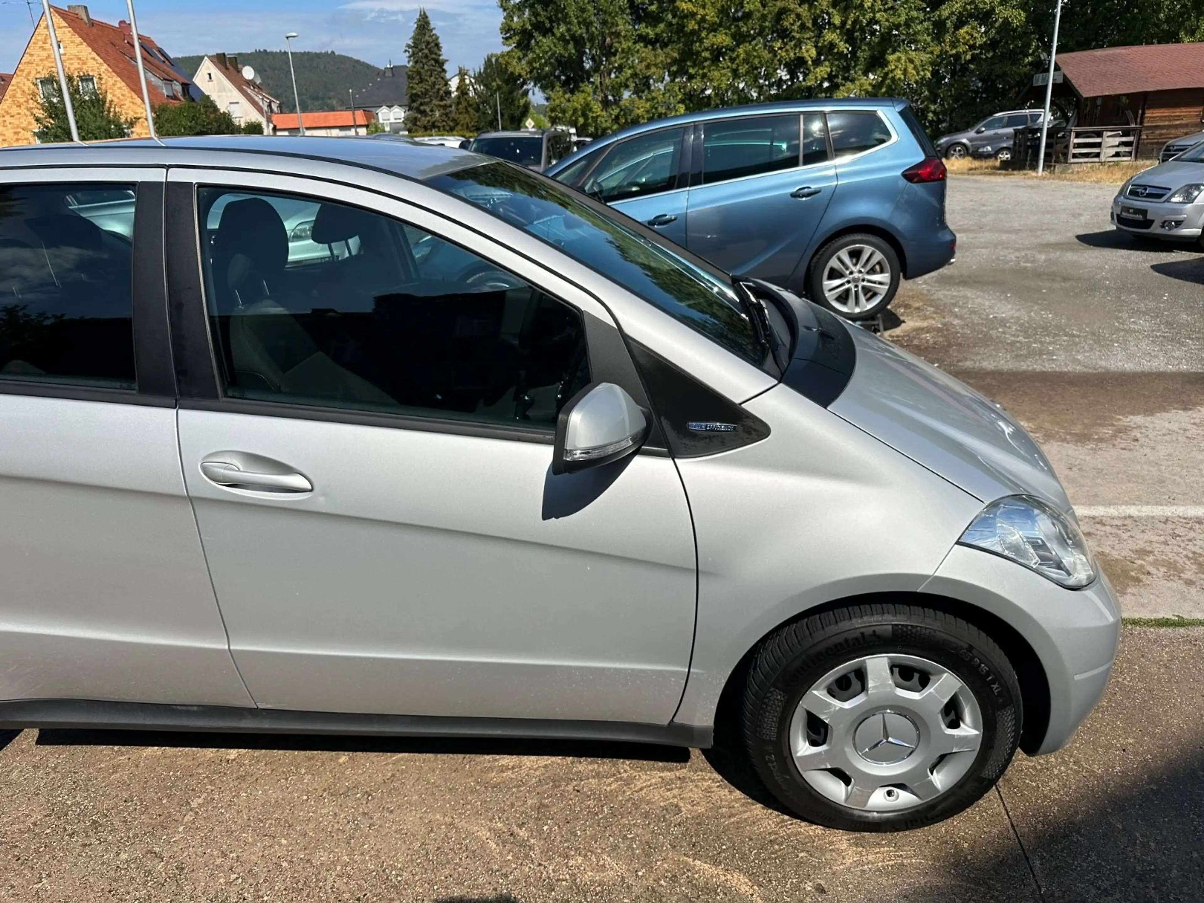 Mercedes-Benz A 180 5-türig/Sitzheizung/Klimaautomatik/2.Hand. — photo 10