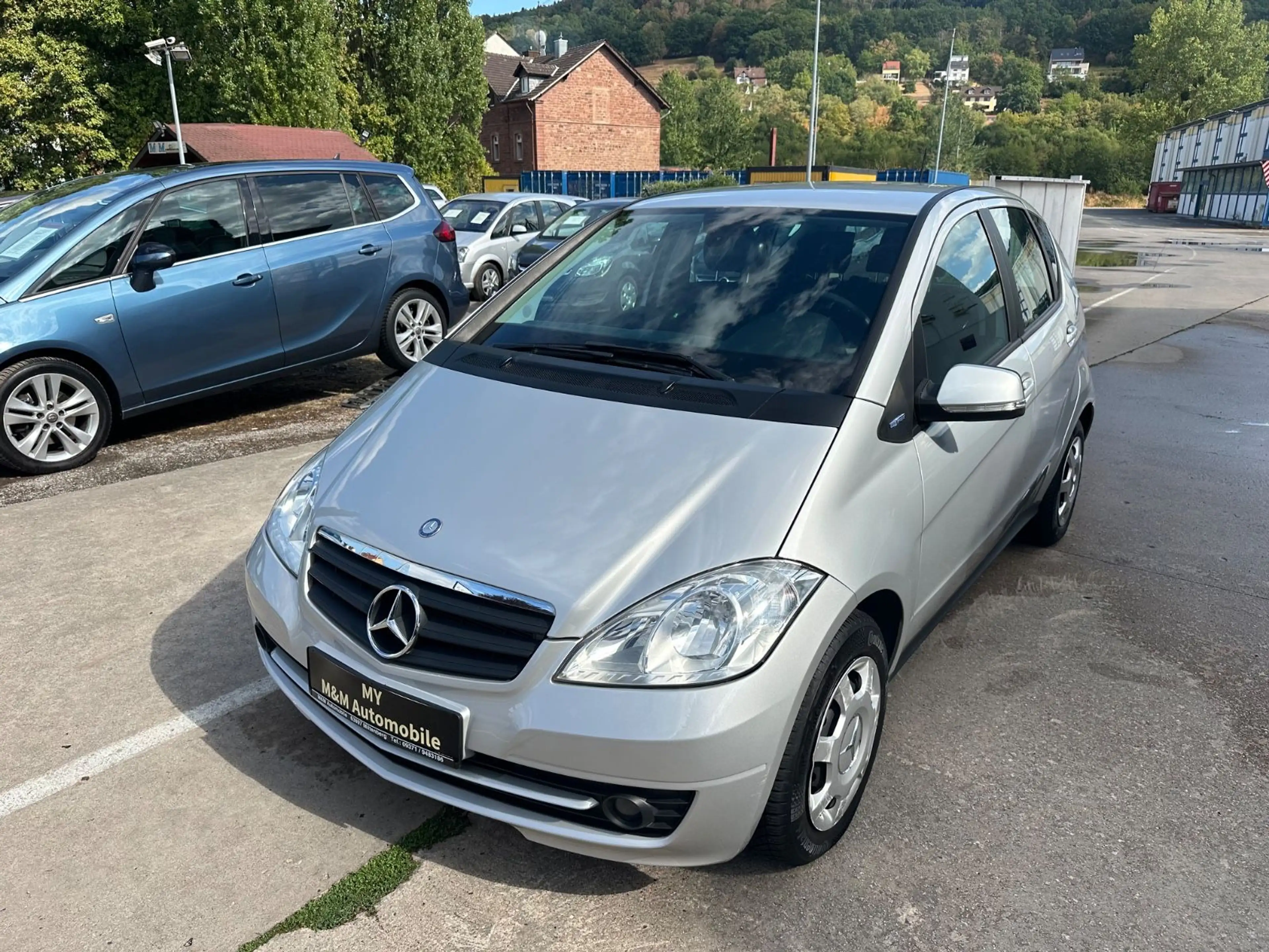 Mercedes-Benz A 180 5-türig/Sitzheizung/Klimaautomatik/2.Hand.