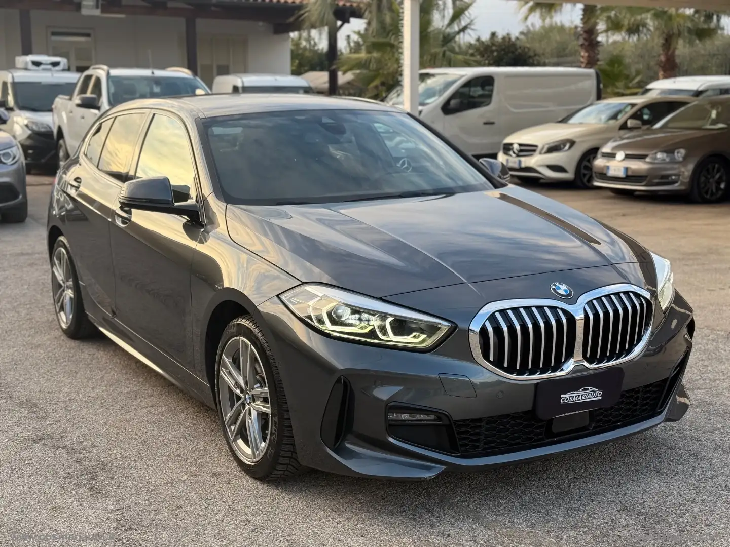 BMW 120 118d 5p. Msport AUTOMATIC Gris - 1
