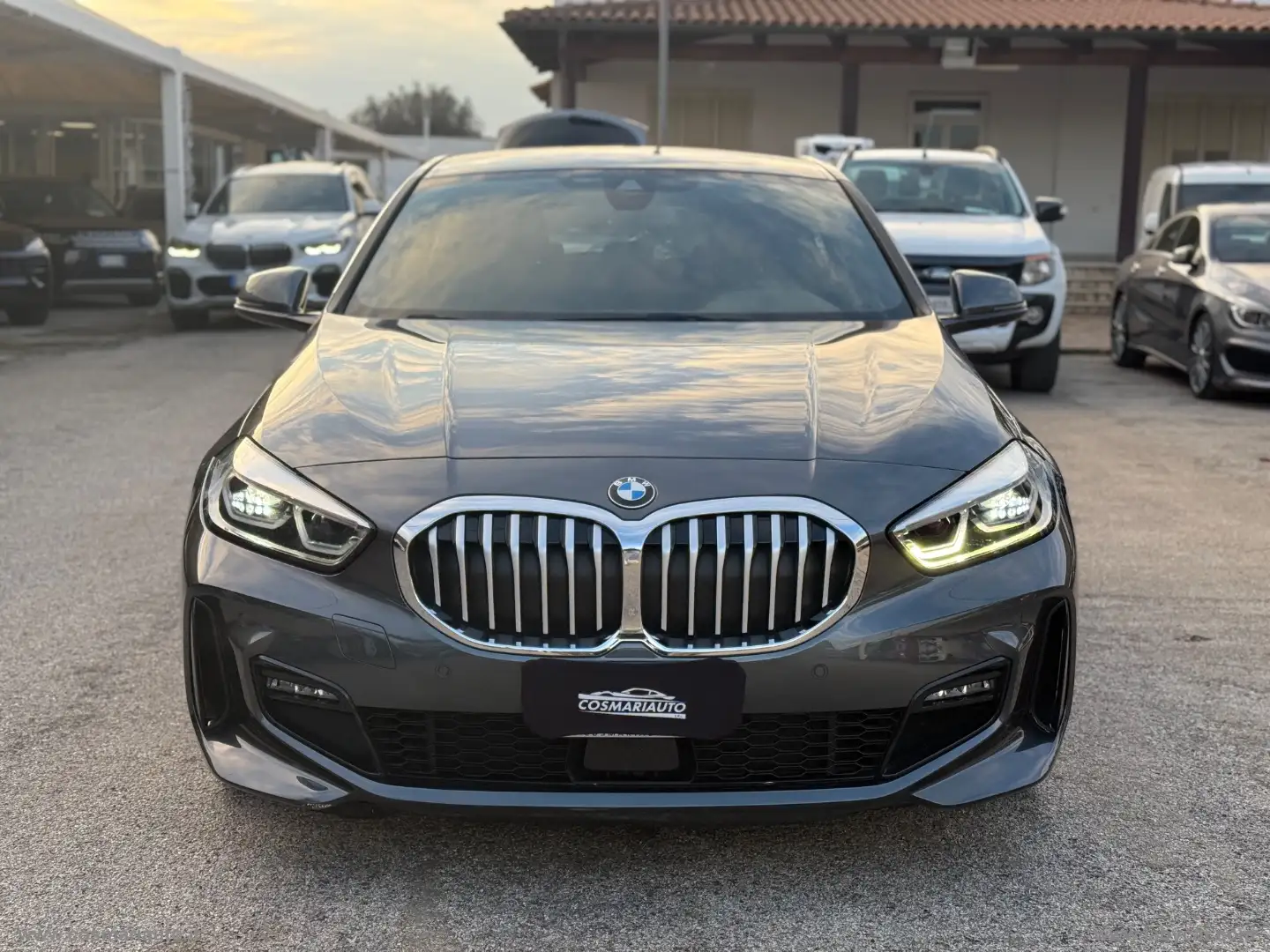 BMW 120 118d 5p. Msport AUTOMATIC Gris - 2