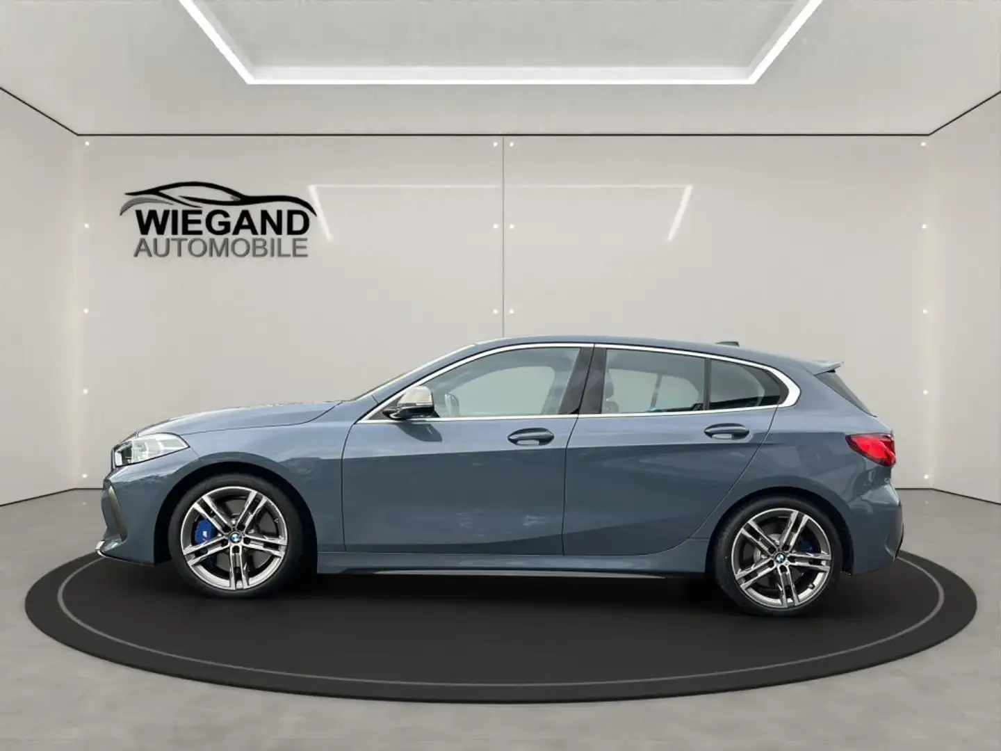 BMW 135 i xDrive+KLIMA+PDC+LED+NAVI+ Серый - 2