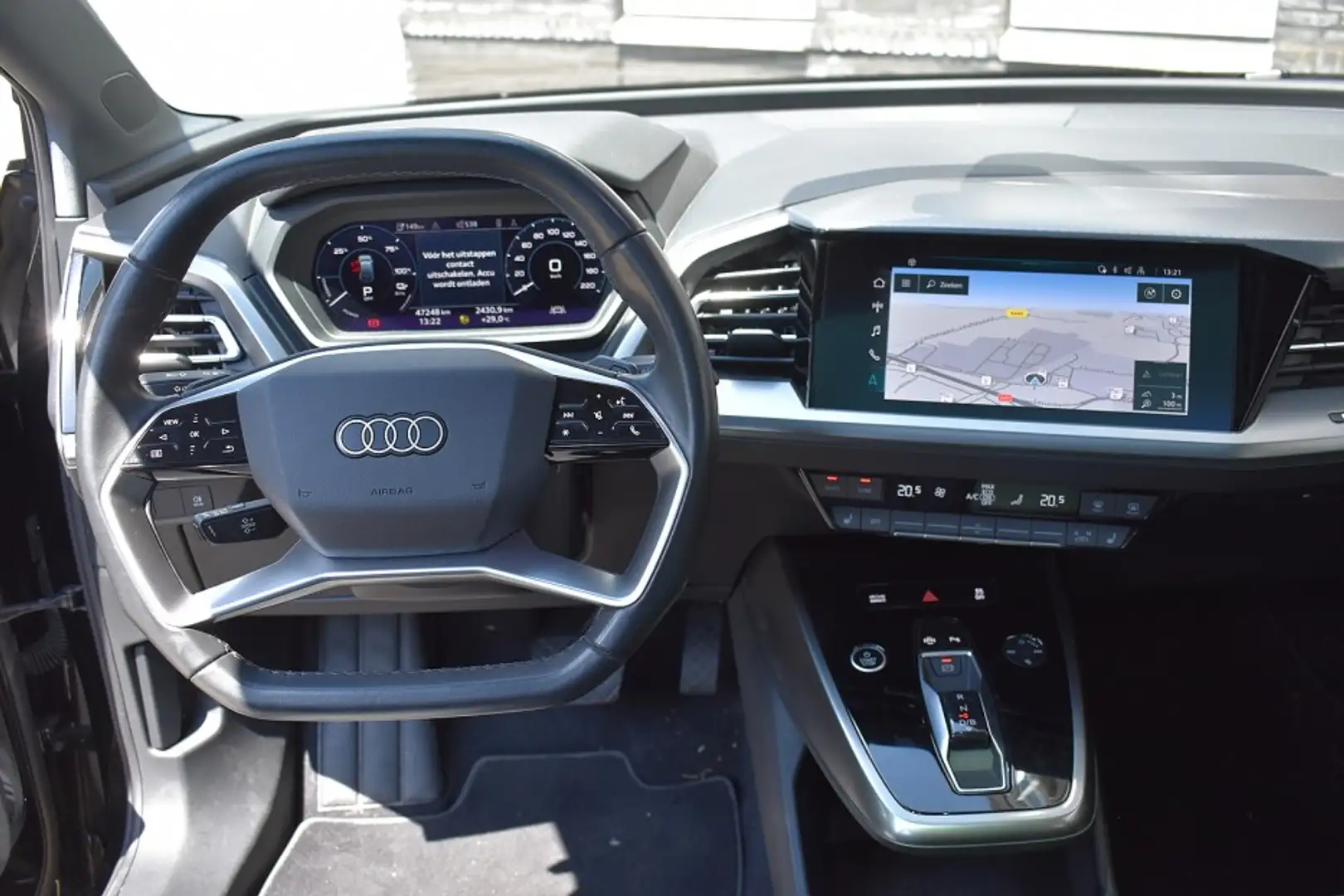 Audi Q4 e-tron 35 Launch edition S Competition 55 kWh | Bomvol me Zwart - 2