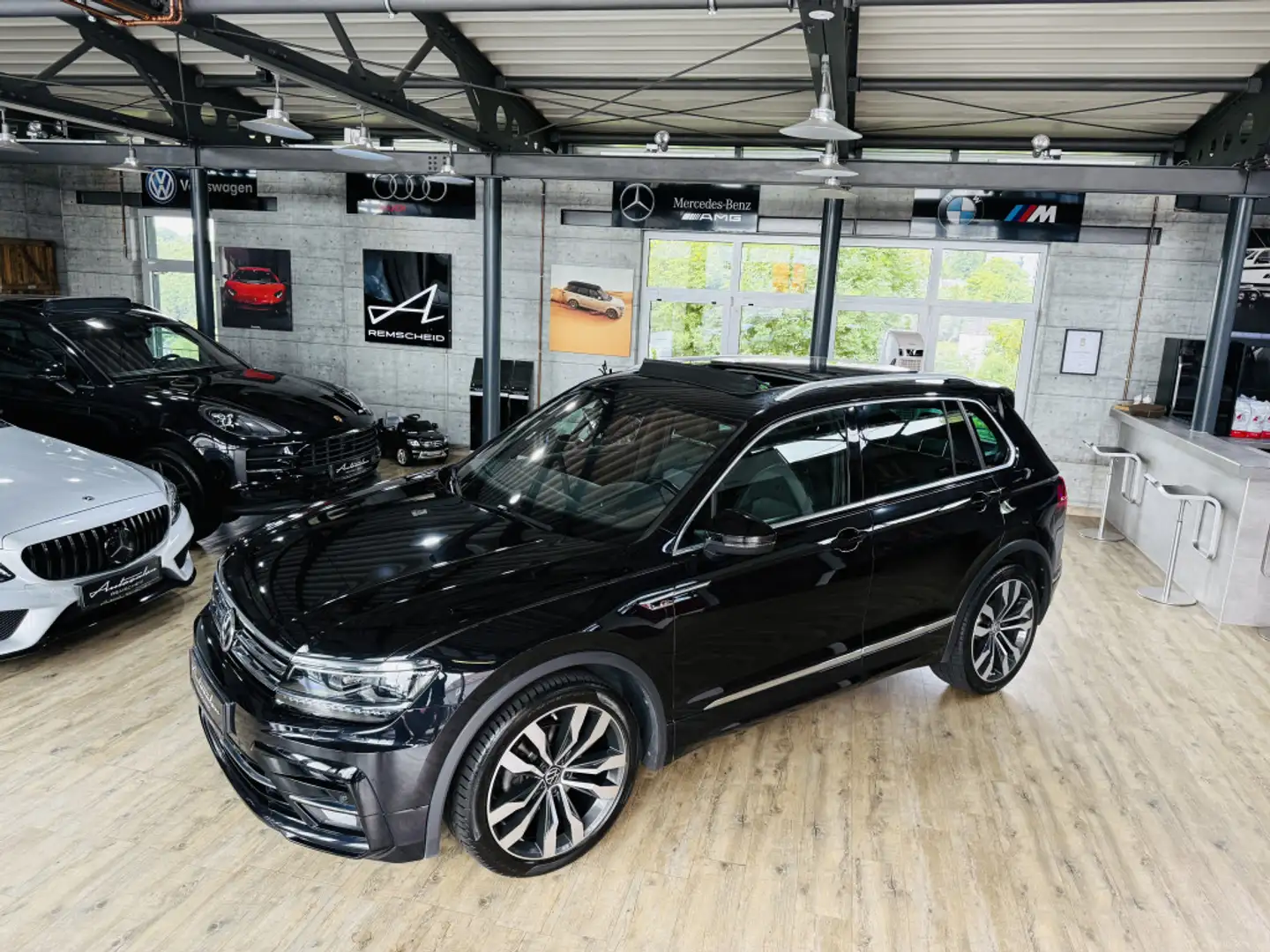 Volkswagen Tiguan R-Line DSG*PANO*VIRTUAL*LED*NAVI*ACC Schwarz - 2
