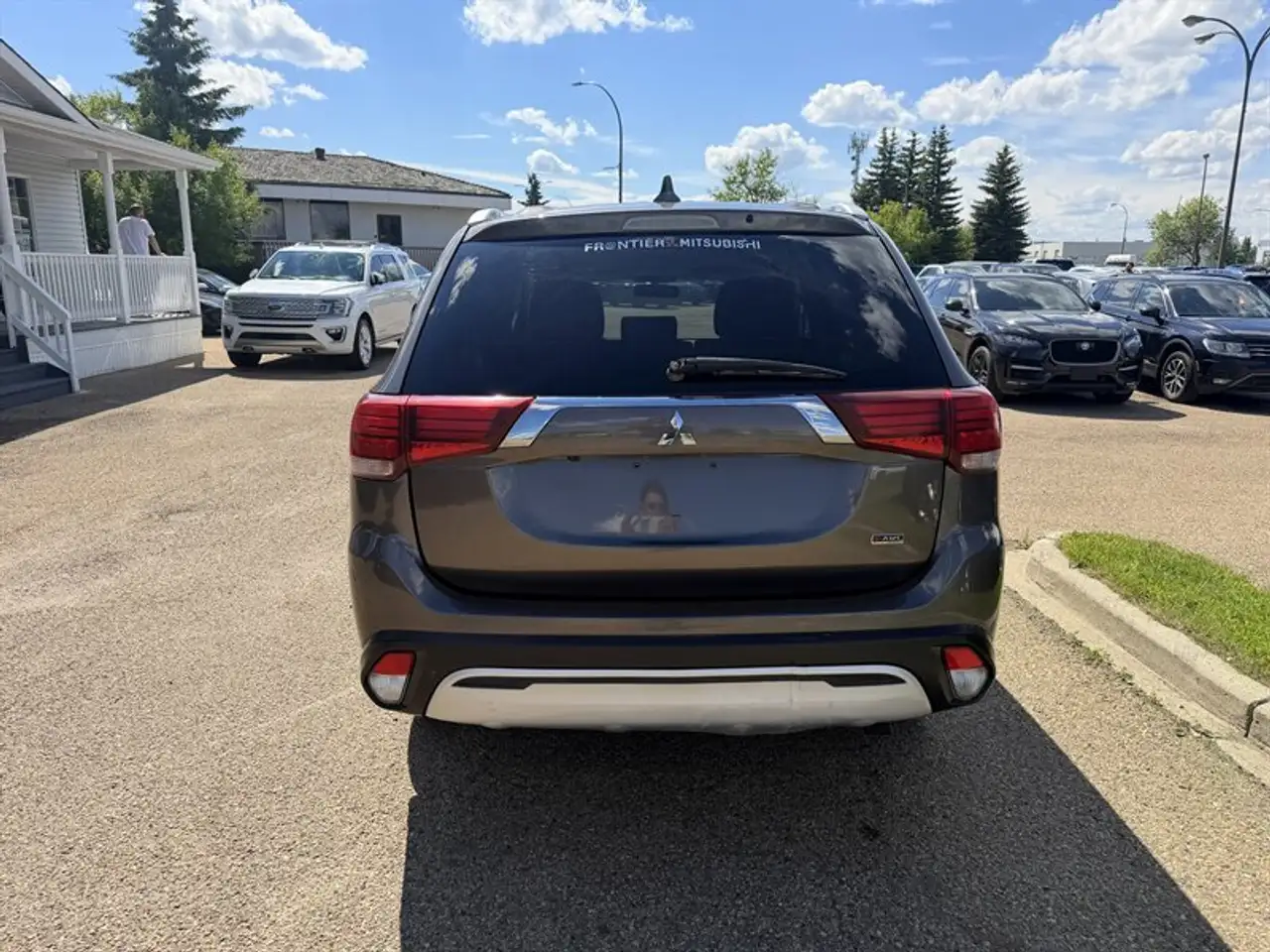 Mitsubishi Outlander снимка Mitsubishi Outlander