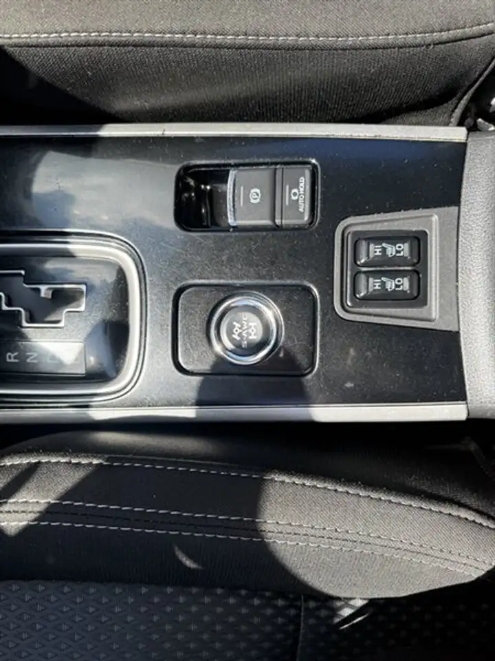 Mitsubishi Outlander снимка Mitsubishi Outlander