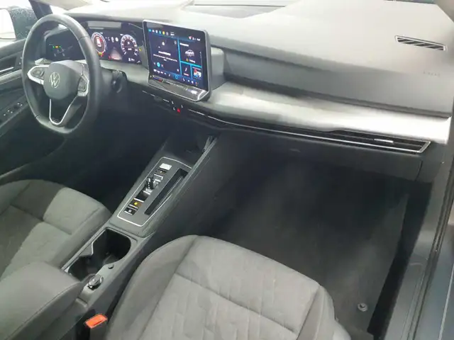 Volkswagen Golf view 9