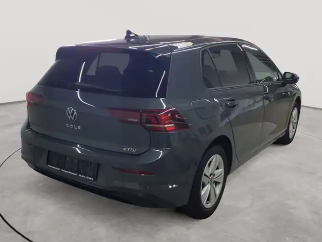 Volkswagen Golf view 4