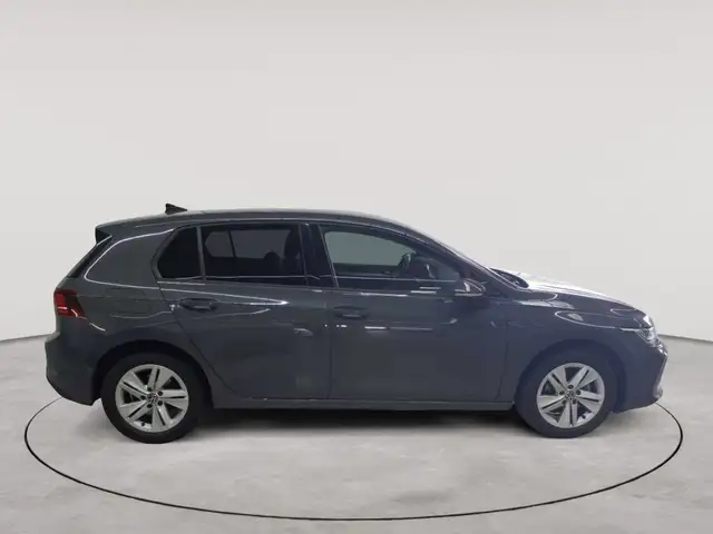 Volkswagen Golf view 3