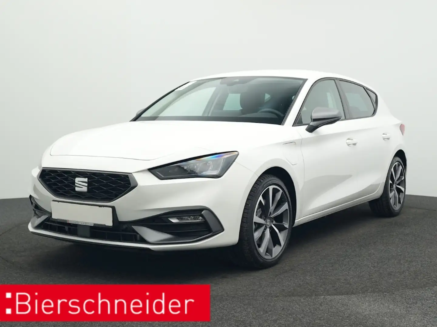 SEAT Leon 1.5 TSI eHybrid DSG VORBEREITUNG AHK NAVI LED Weiß - 1