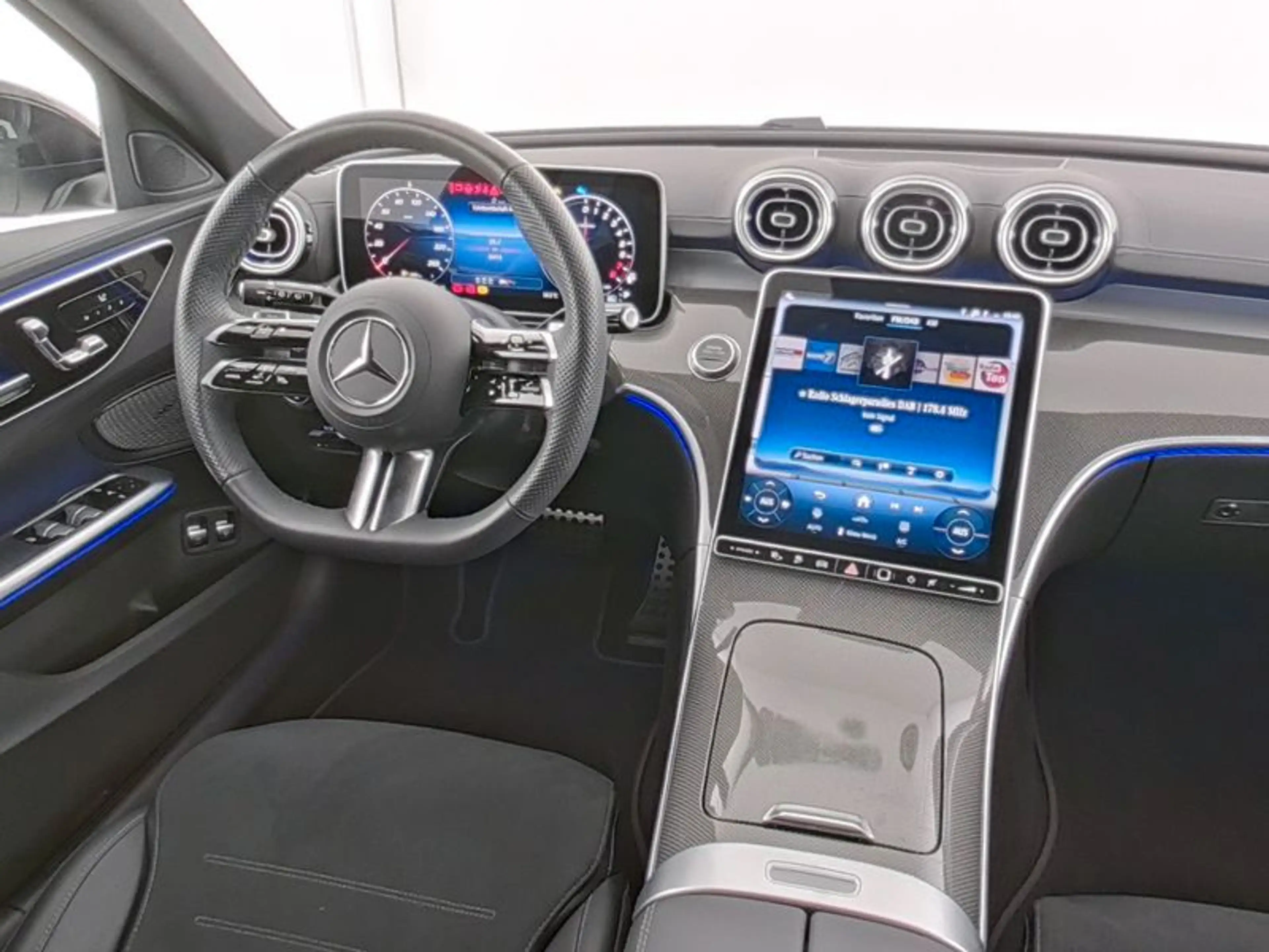 Mercedes-Benz C 300 e T Night+LED+AMBIE+MEMORY+TOTW.+MBUX+PANO — photo 5