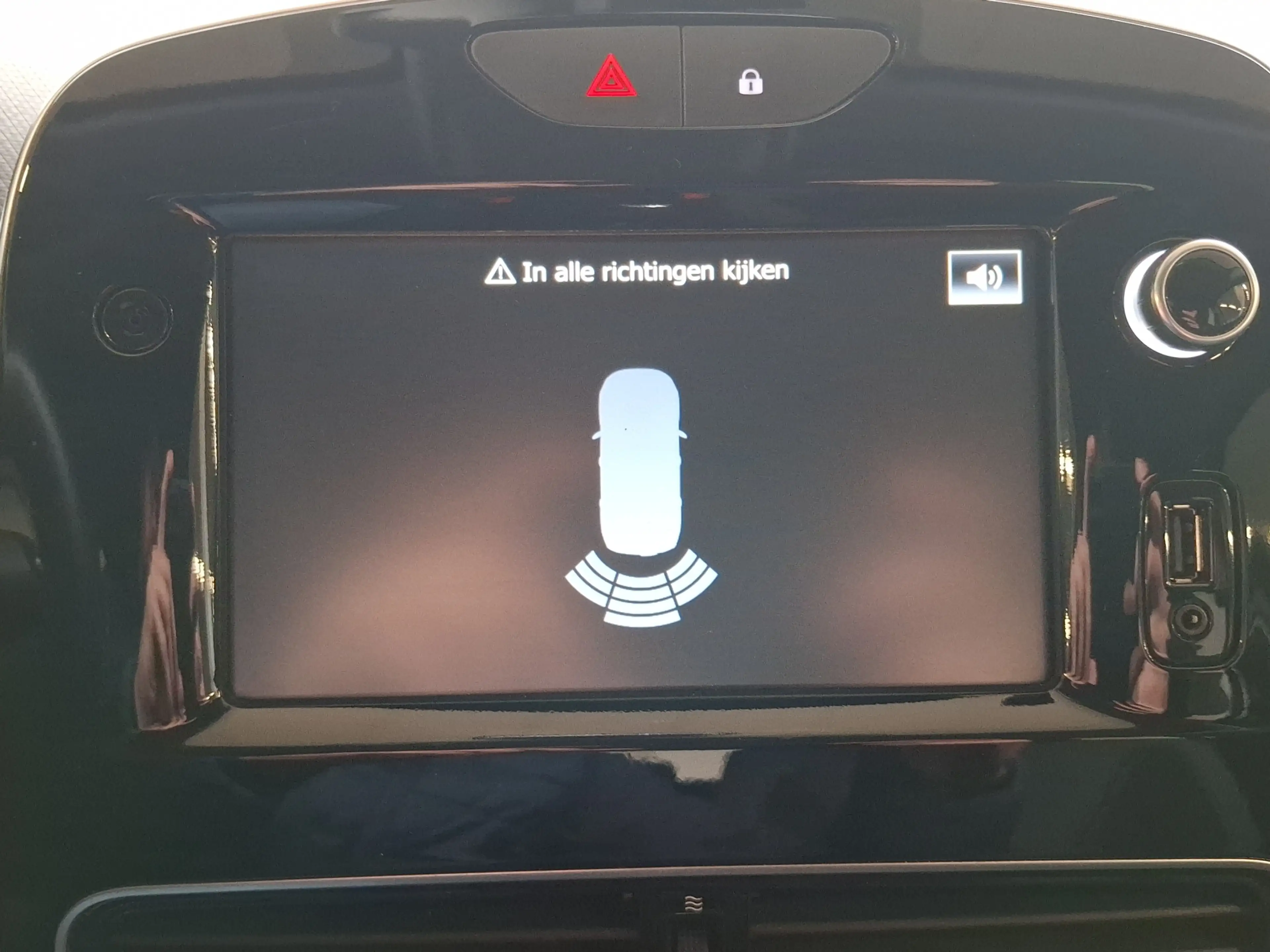 Renault Clio Grandtour 0.9 TCe Intens NAVI AIRCO PDC — photo 13