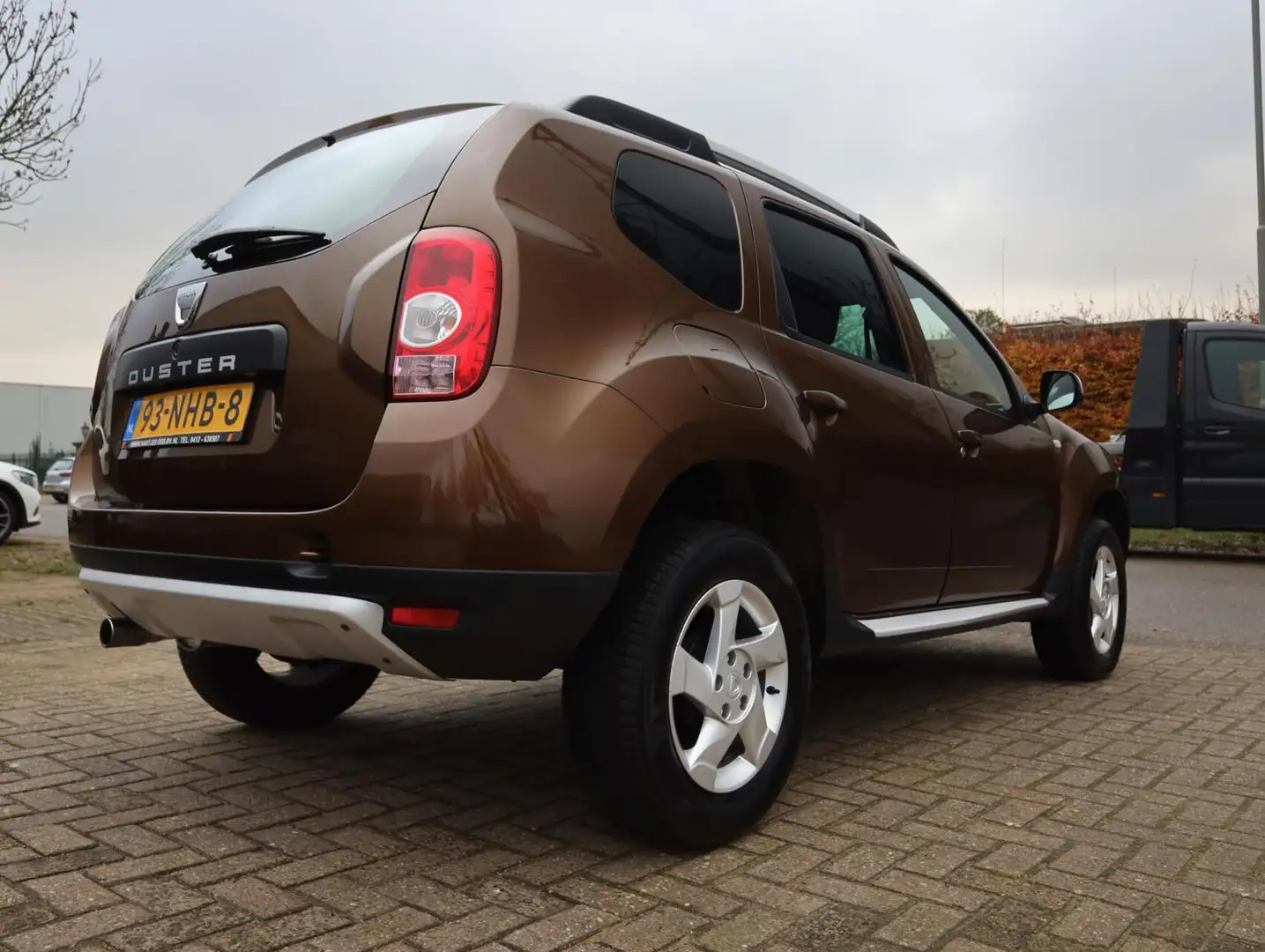 Dacia Duster 1.6 Lauréate (Vol-Opties!) Youngtimer NL-auto Bruin - 2