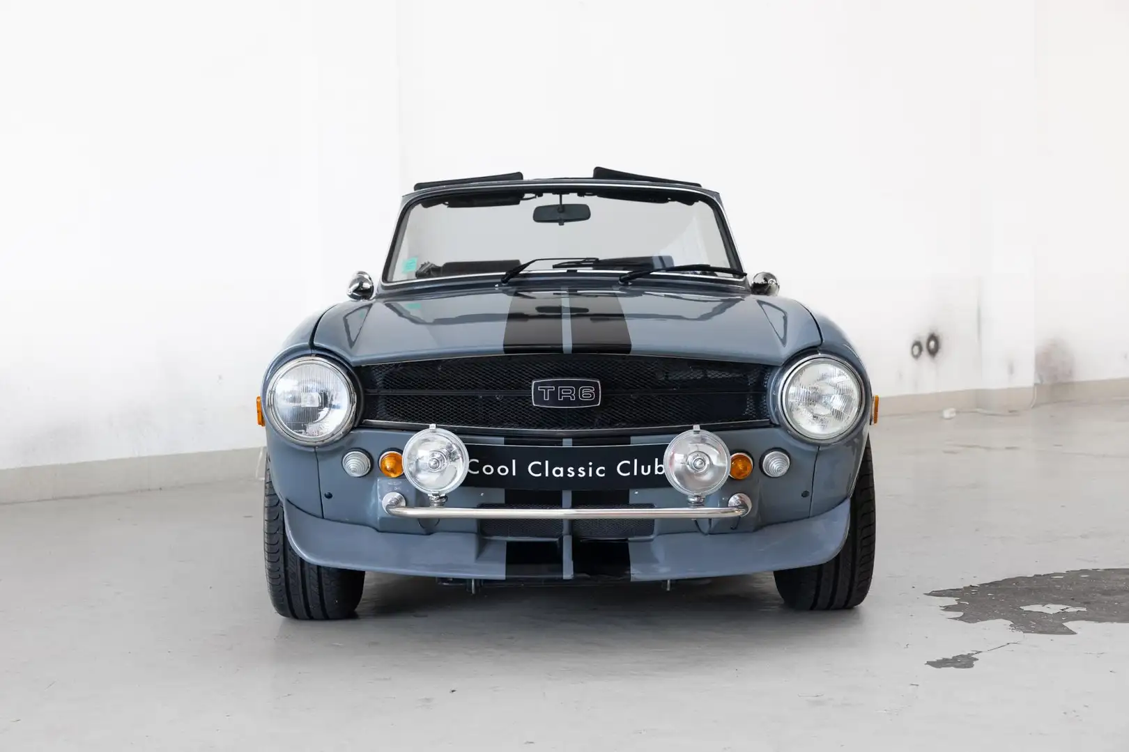 Triumph TR6 - Rally Prepared - Fully Rebuilt - Grey - 2