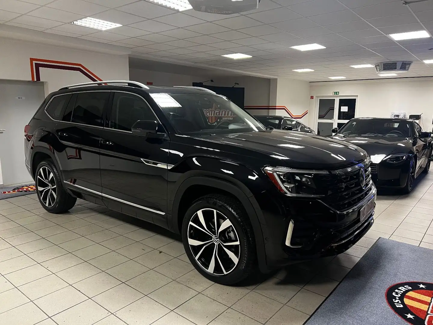 Volkswagen Tiguan 2025 ATLAS 2.0 SEL PREMIUM R-LINE WELTNEUHEIT Schwarz - 2