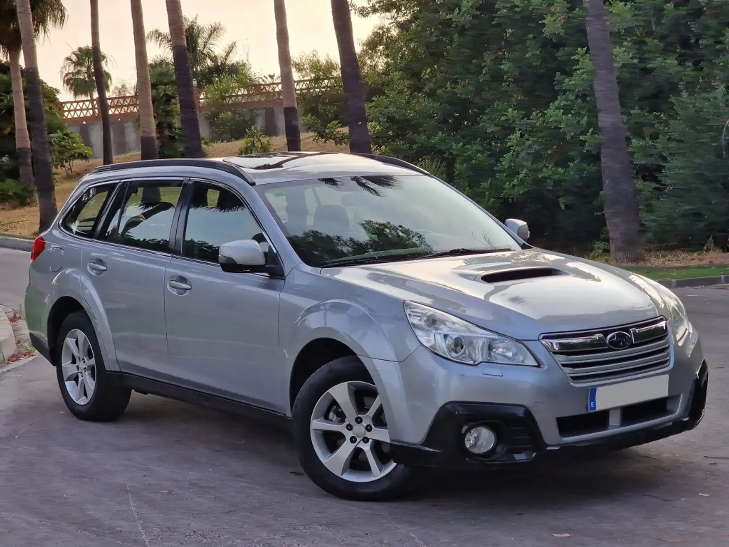 Subaru OUTBACK 2.0TD Executive Plus Lineartronic Gris - 1