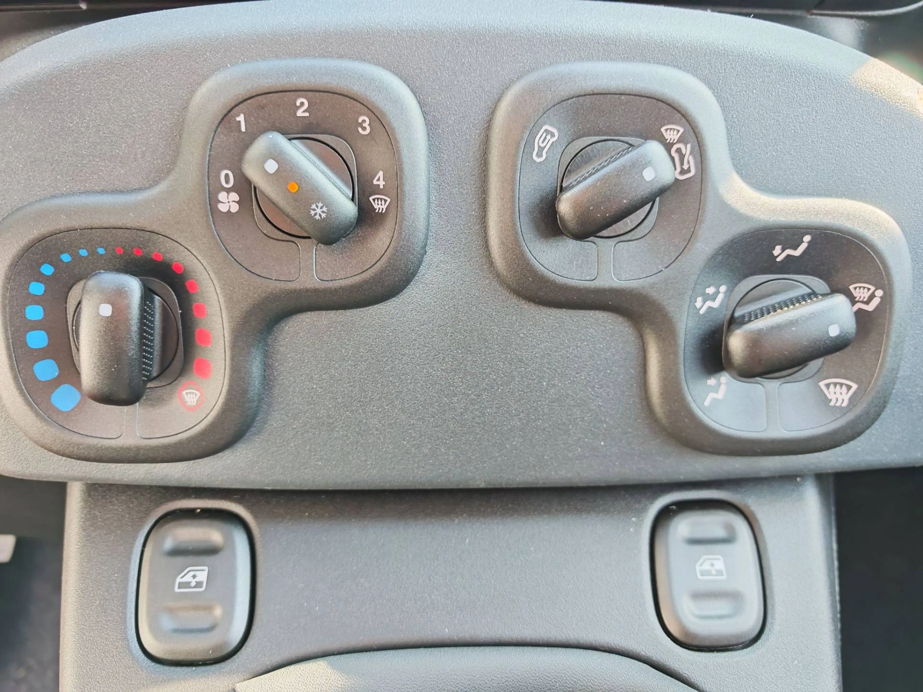 Fiat Pandina MY26 POP Hybrid 1.0 GSE — photo 10