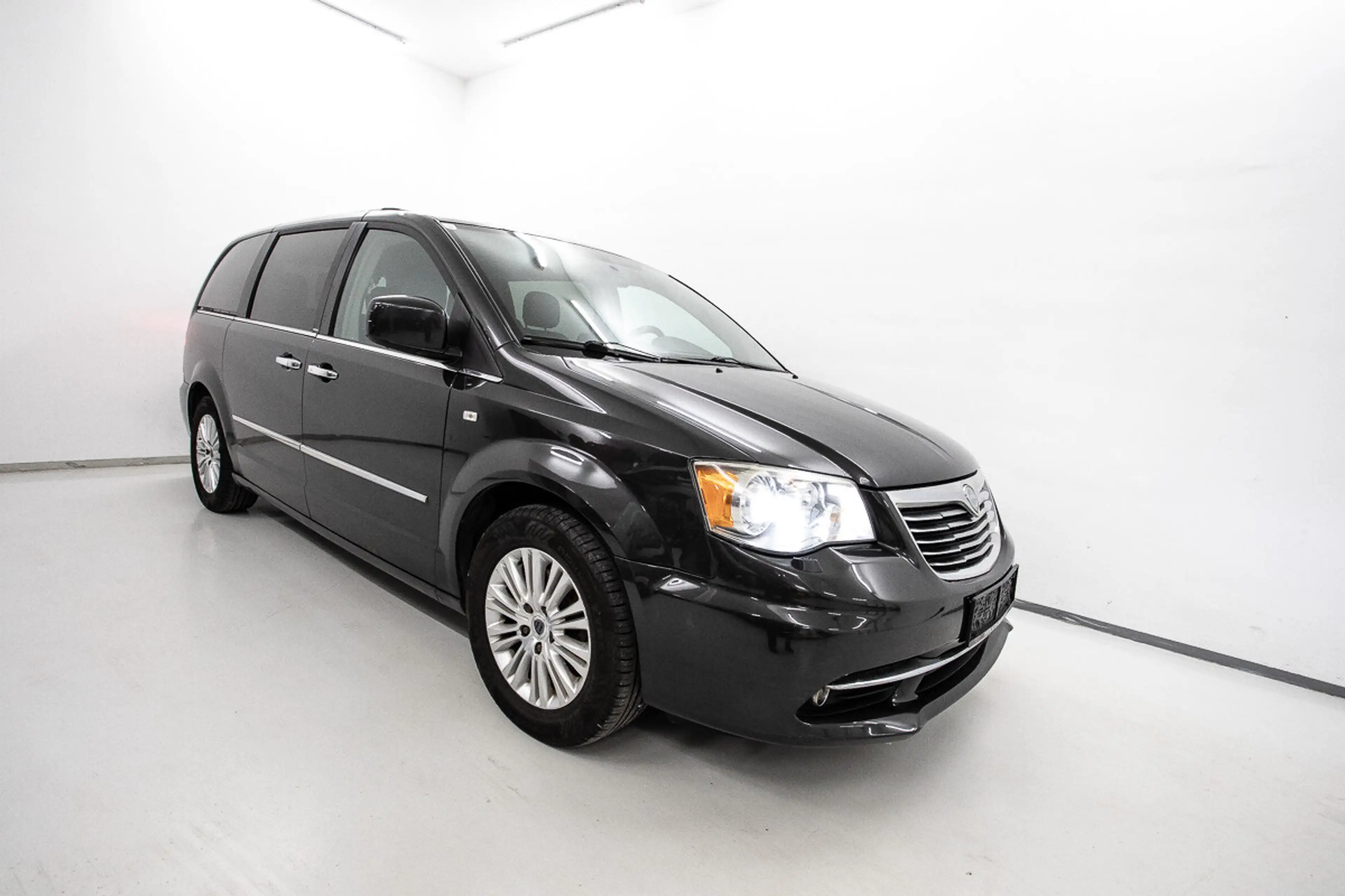 Lancia Voyager 2,8 CRD Gold
