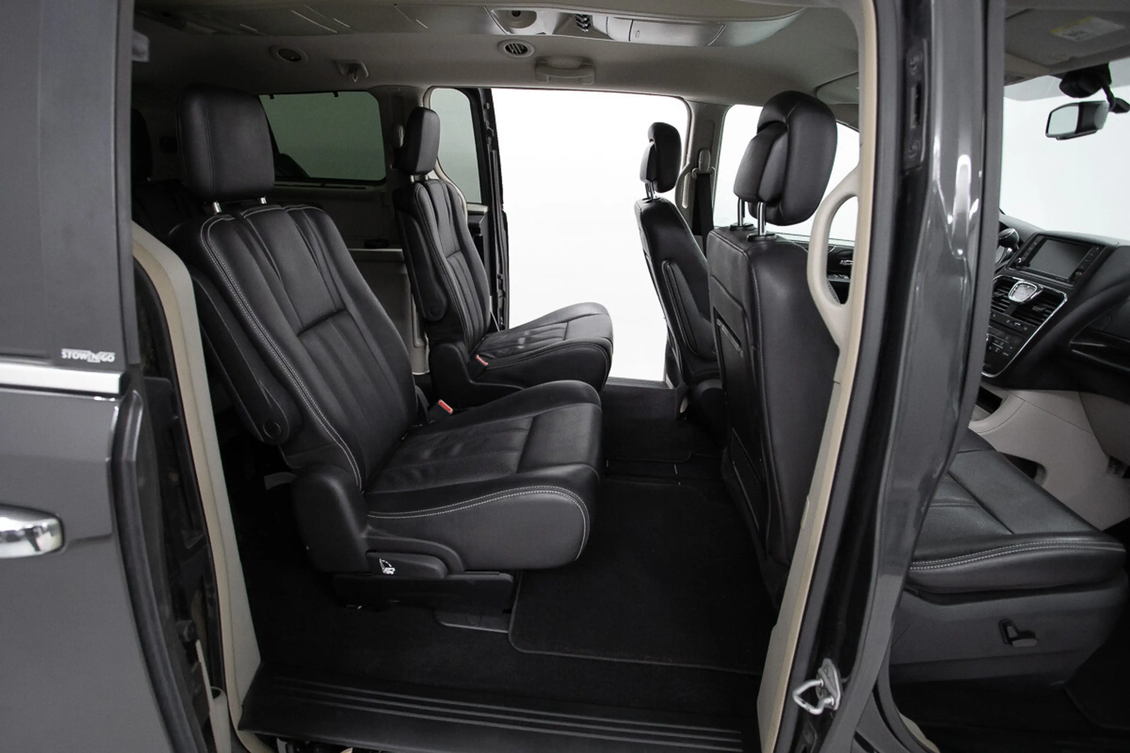 Lancia Voyager 2,8 CRD Gold — photo 9