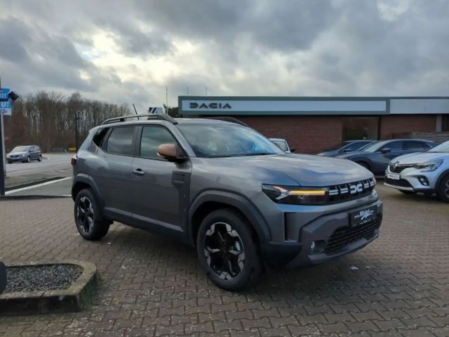 Dacia Duster III Extreme Tce 130 *Klima* Grau - 2