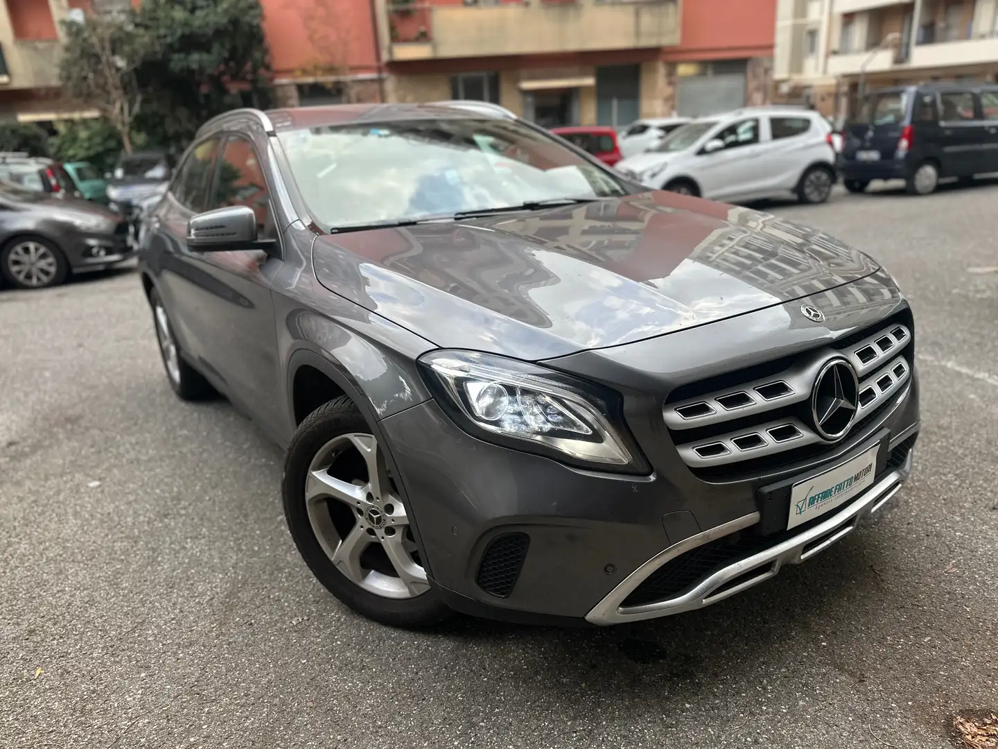 Mercedes-Benz GLA 220 d Sport 4matic auto Gris - 2