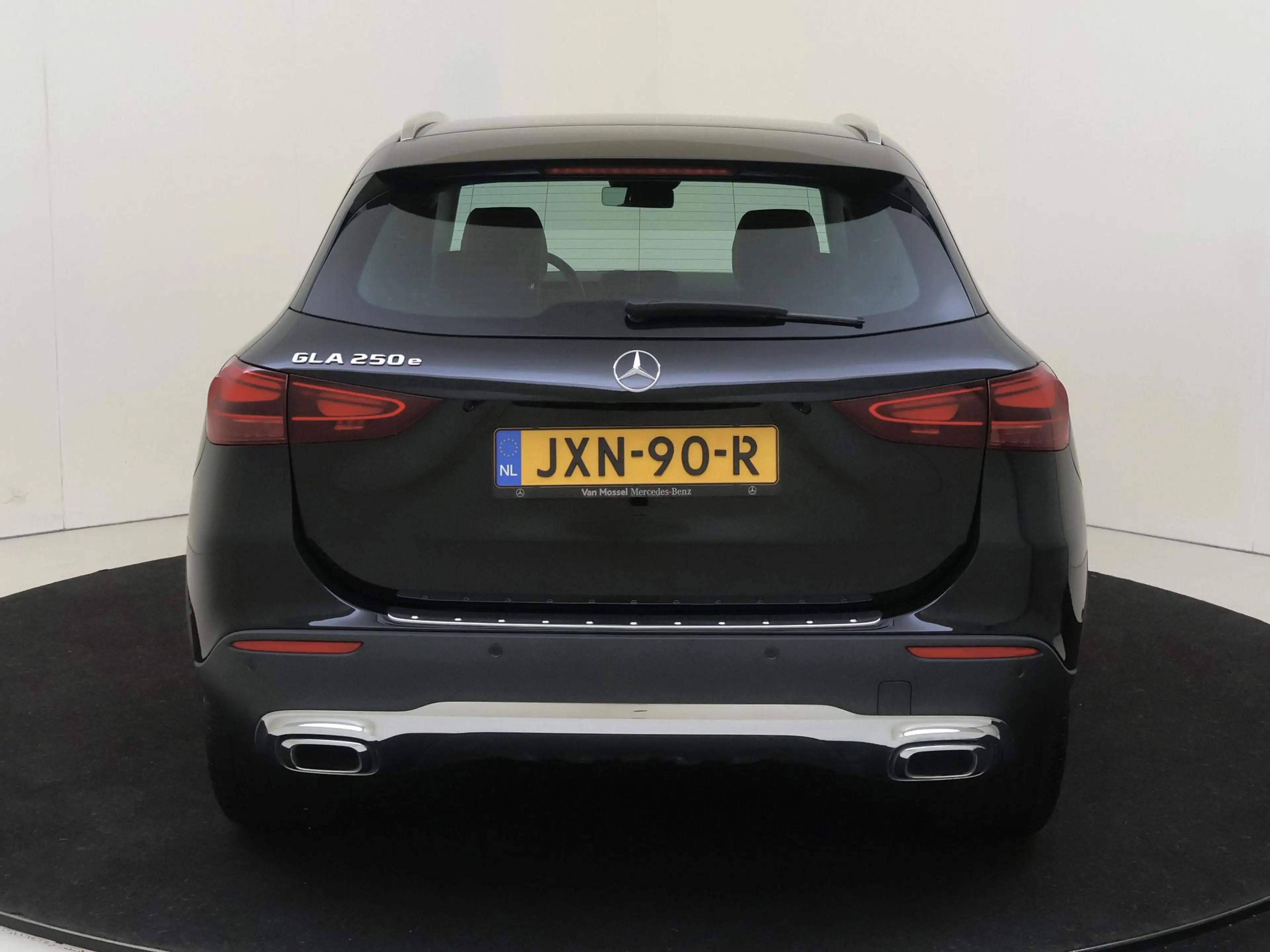 Mercedes-Benz GLA 250 e Business Solution Luxury / Winterpakket / Achter — photo 7