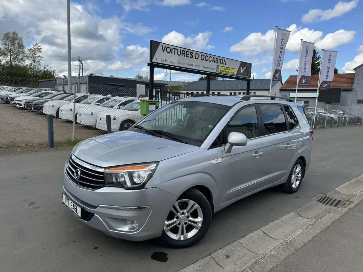 SsangYong Rodius 2.2 E-XDI 2WD 7 PLACES Silber - 1