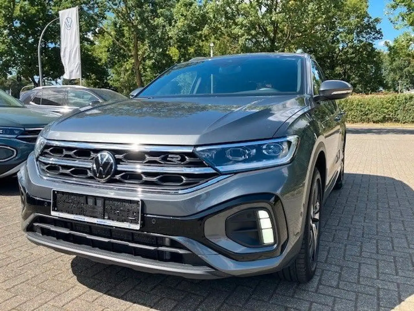 Volkswagen T-Roc 1,5 TSI R-Line *DSG*Kamera*Sitzhzg*AppConn Grau - 2
