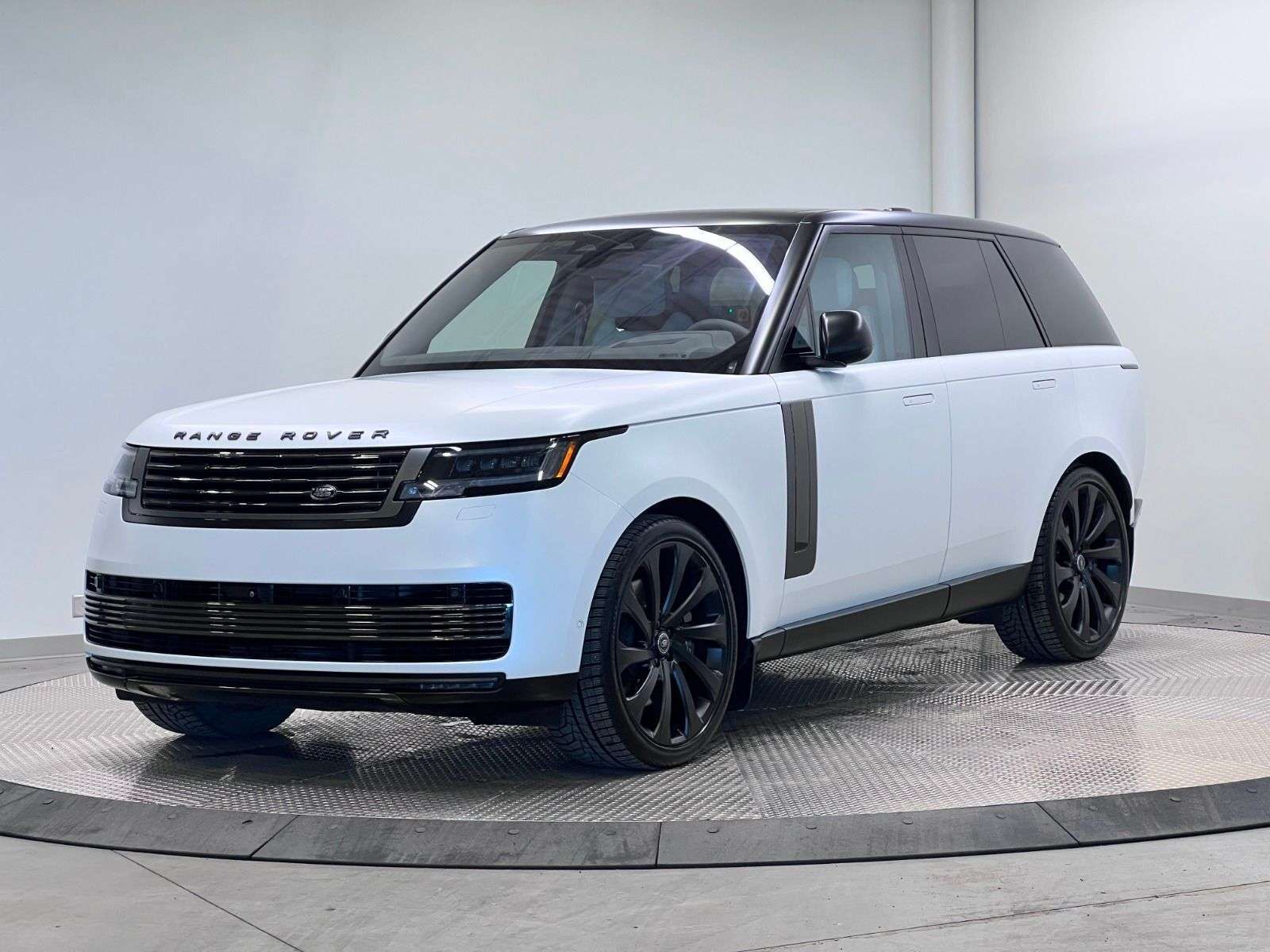 2023 Land Rover Range Rover SV | FULL MATTE WRAP | NO ACCIDENTS | REAR TV'S |