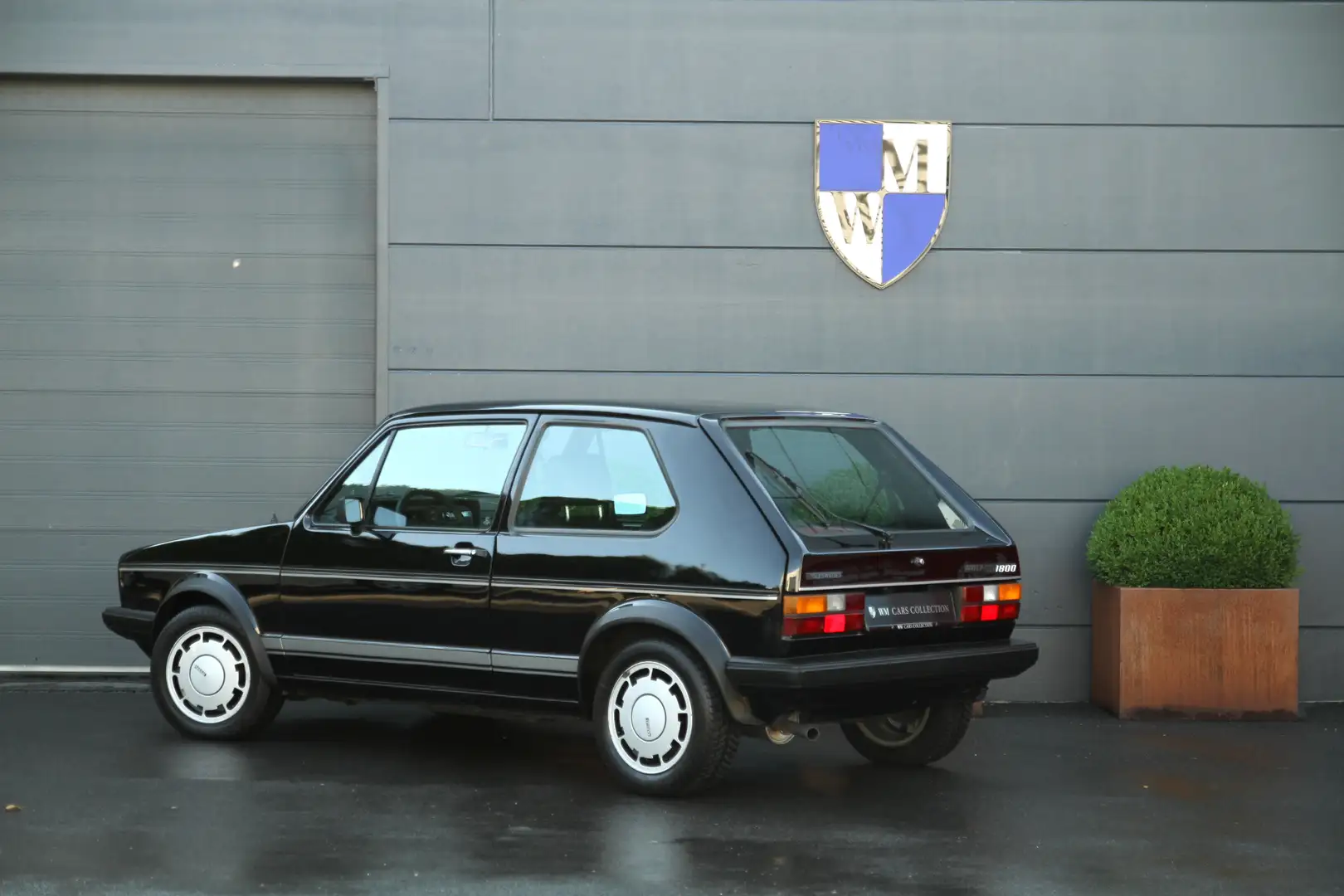 Volkswagen Golf GTI 1800 Plus - Pirelli - Chassis E Чорний - 2