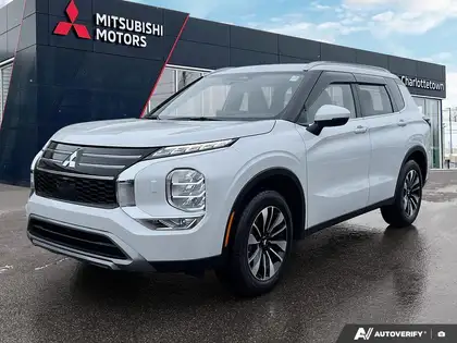 White 2026 Mitsubishi Outlander LE FWD SUV / Crossover Front-Wheel Drive Continuously Variable Transmission