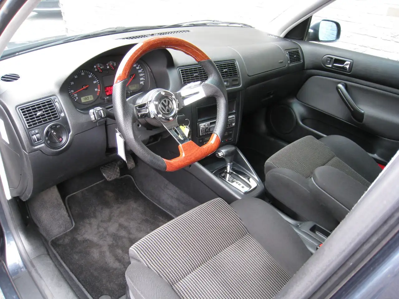 Volkswagen Golf 2.3 V5 Highline - Toerenteller - Sportstoelen - Mi, foto 3
