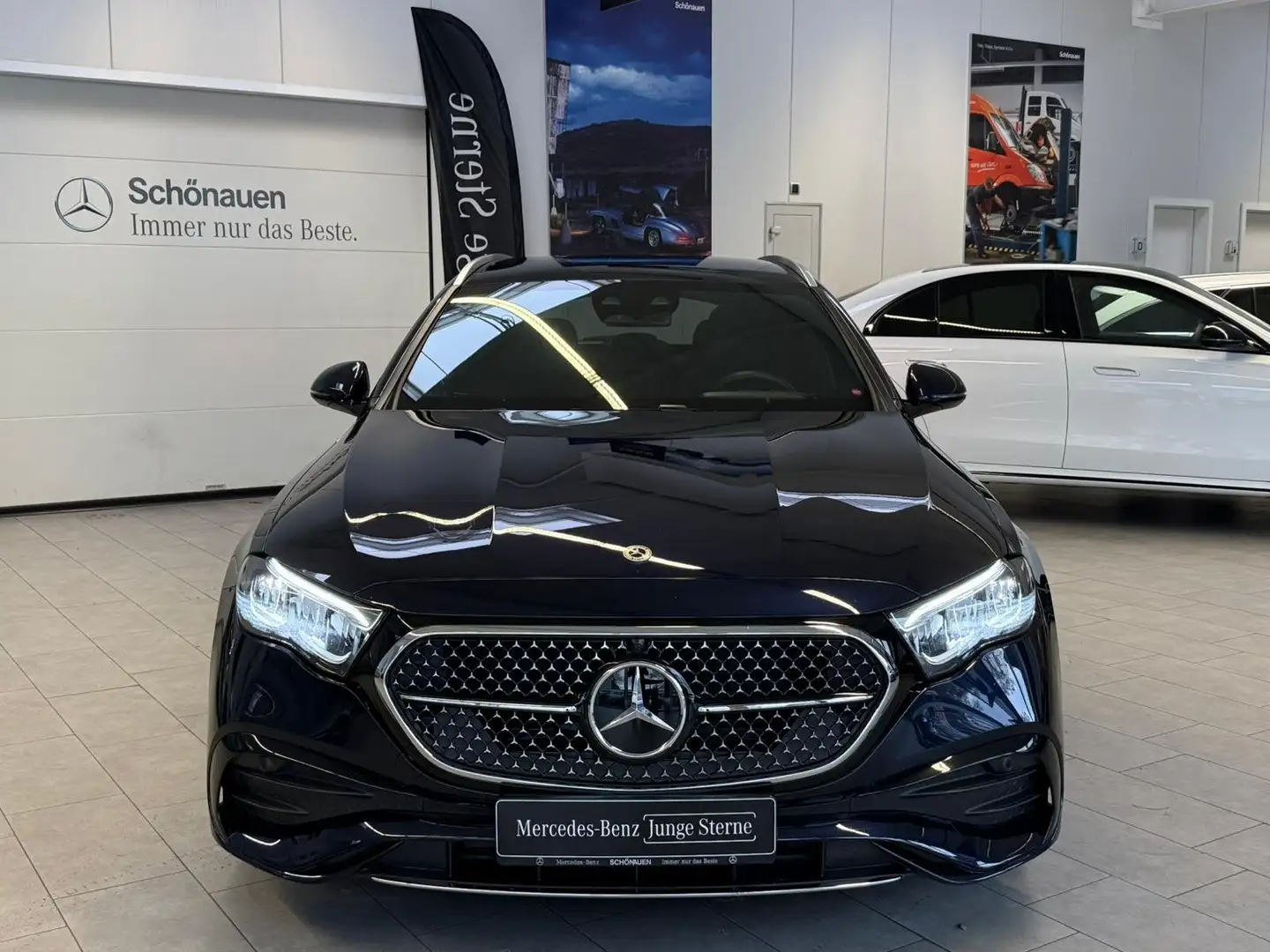 Mercedes-Benz E 300 de 4M AMG PANO+AHK+DISTR+KEYLESS+KAMERA Blau - 2