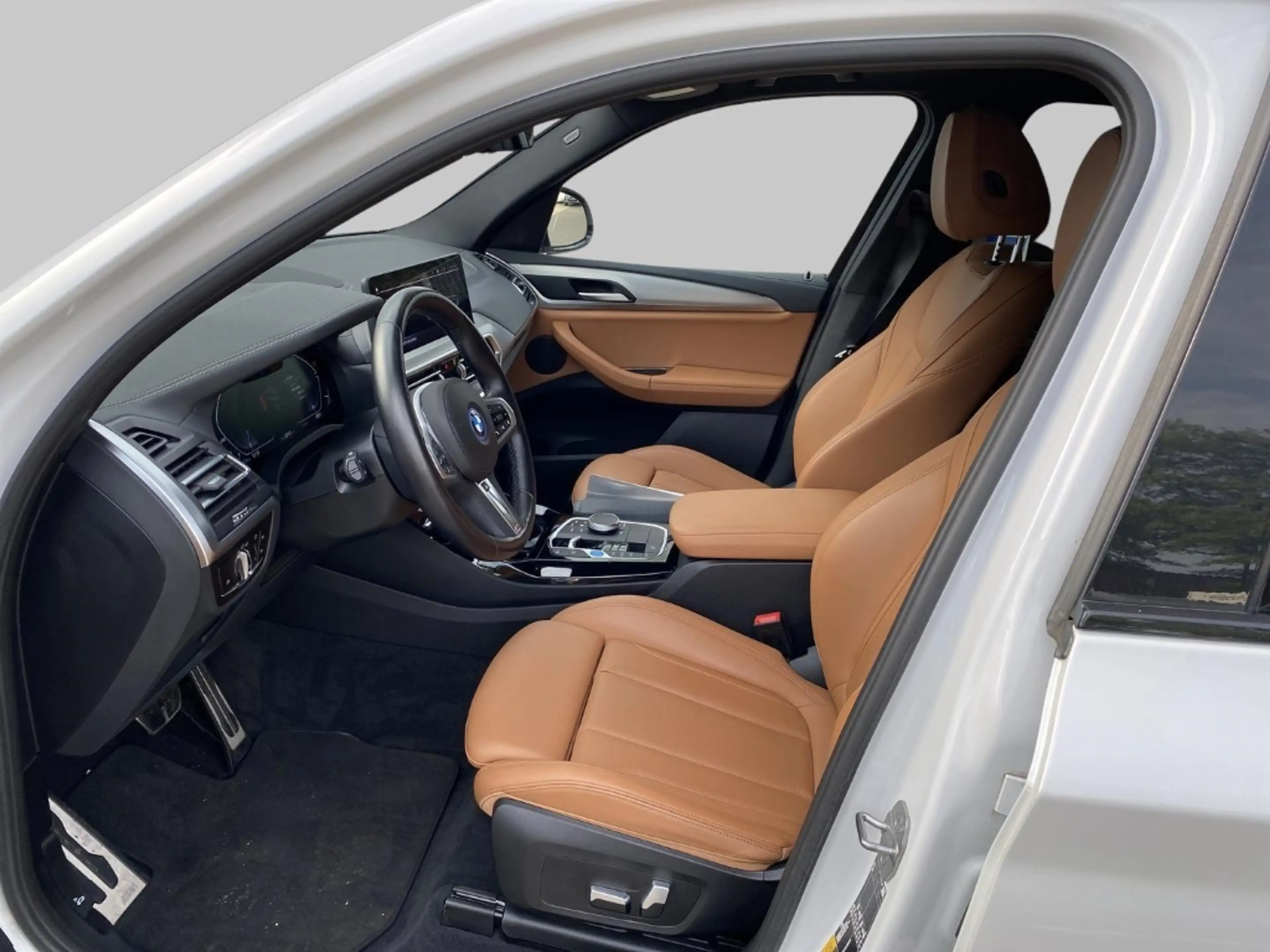 BMW iX3 M SPORT Sportpaket AD El. Fondsitzverst. Navi Digi — photo 9