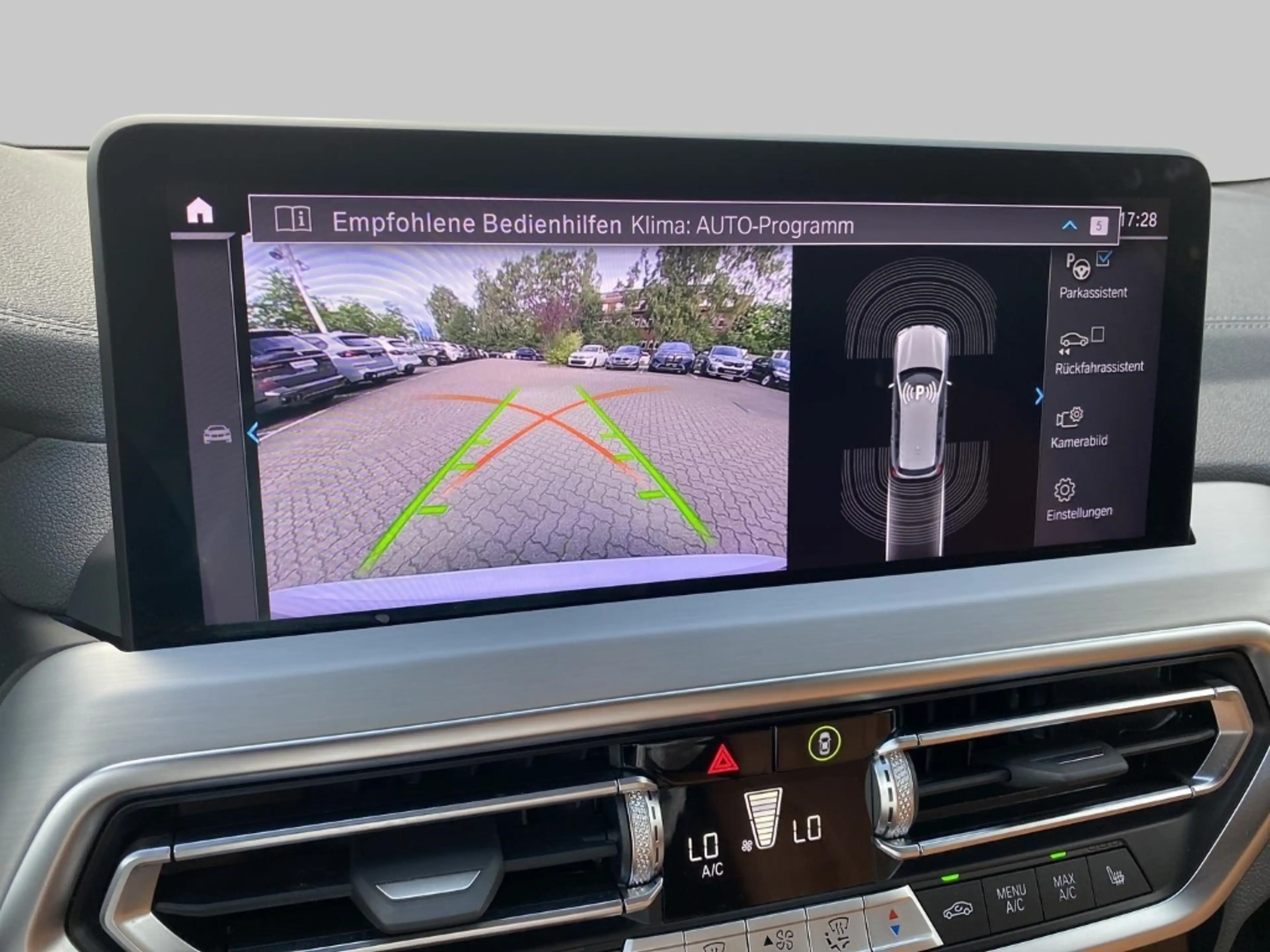 BMW iX3 M SPORT Sportpaket AD El. Fondsitzverst. Navi Digi — photo 11