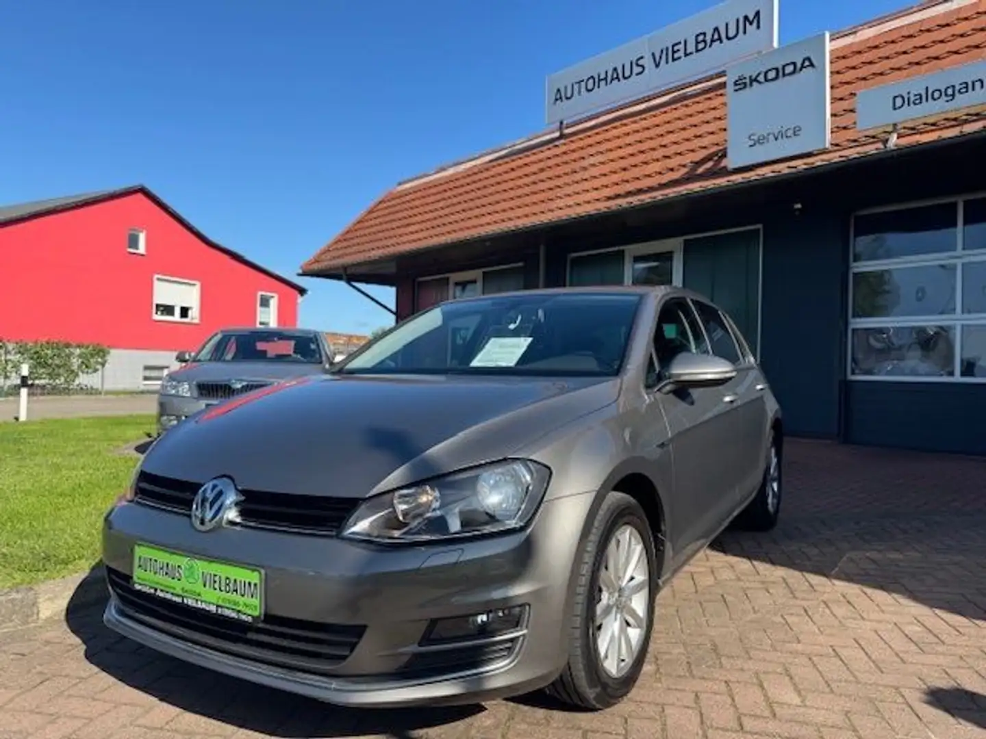 Volkswagen Golf VIILounge 1,6 TDI 81kw-Navi-Tempo-Bluetooth Gris - 1